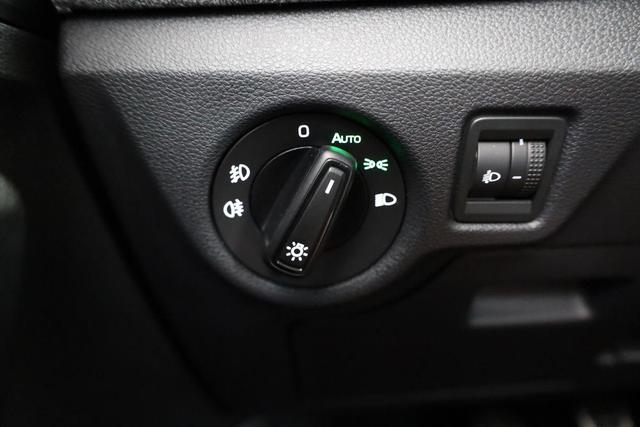 Skoda Kamiq Selection 1.5 TSI Selection, AHK, 16-Zoll, Kamera, Winter, 4-J Garantie 