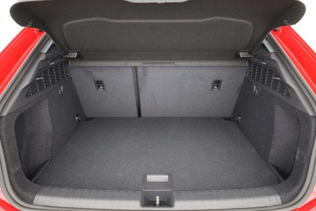 Audi A3 Sportback TFSI 110 kW S line 35 S-tronic S-LINE, AHK, Matrix, Navi, el. Klappe, Kamera, Winter, 3 J.-Garantie 