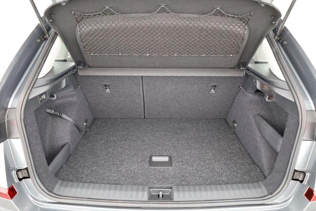 Skoda Kamiq Selection 1.5 TSI DSG Selection, AHK, LED, Kamera, Ladeboden, 16-Zoll, 4 J.-Garantie 