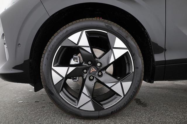 Cupra Terramar 1.5 eTSI DSG, Pano, AHK, Matrix, Navi, HuD, el. Klappe, 20-Zoll 