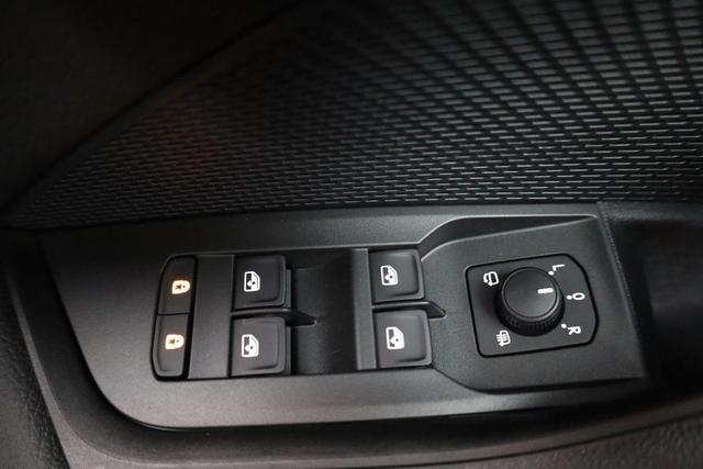 Skoda Octavia Combi 2.0 TDI 110 kW Sportline DSG Sportline, AHK, Navi, Matrix, Side, Kamera, Winter, 5 J.-Garantie 