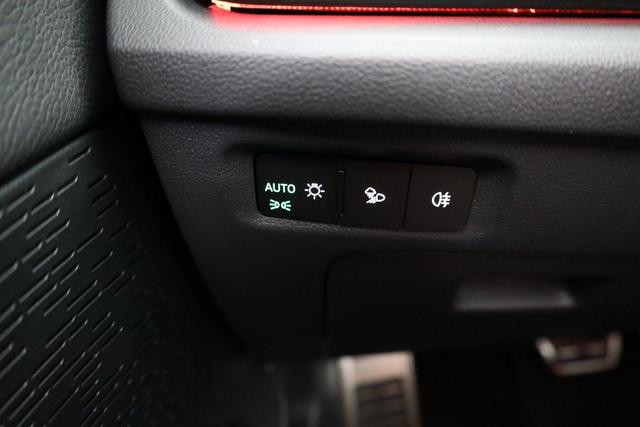 Skoda Octavia Combi 2.0 TDI 110 kW Sportline DSG Sportline, AHK, Navi, Matrix, Side, Kamera, Winter, 5 J.-Garantie 