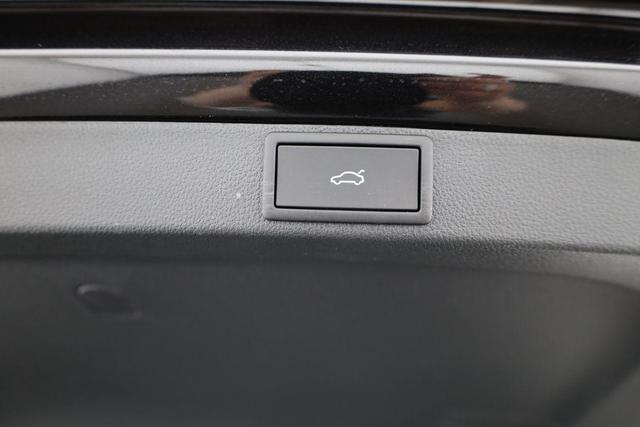 Skoda Octavia Combi 2.0 TDI 110 kW Sportline DSG Sportline, AHK, Navi, Matrix, Side, Kamera, Winter, 5 J.-Garantie 