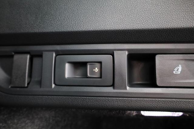 Skoda Octavia Combi 2.0 TDI 110 kW Sportline DSG Sportline, AHK, Navi, Matrix, Side, Kamera, Winter, 5 J.-Garantie 