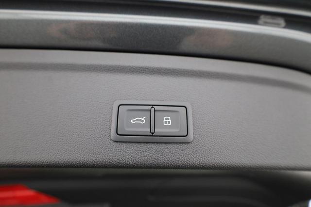 Audi A3 Sportback TFSI 110 kW S line 35 S-tronic S-LINE, AHK, Matrix, Navi, el. Klappe, Kamera, Winter, 3 J.-Garantie 