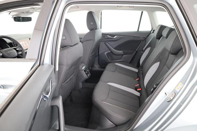 Skoda Kamiq Selection 1.5 TSI DSG Selection, AHK, LED, Kamera, Ladeboden, 16-Zoll, 4 J.-Garantie 