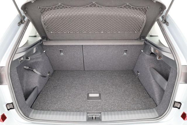 Skoda Kamiq Selection 1.5 TSI DSG Selection, AHK, LED, Kamera, Ladeboden, 16-Zoll, 4 J.-Garantie 