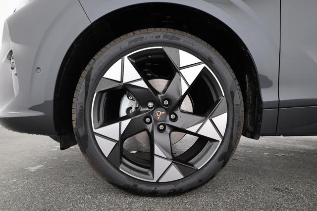 Cupra Terramar 1.5 eTSI 110 kW DSG, Pano, AHK, Matrix, Navi, HuD, el. Klappe, 20-Zoll 