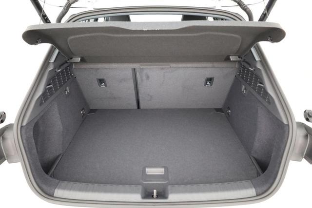 Audi A3 Sportback TFSI 110 kW S line 35 S-tronic S-LINE, AHK, Matrix, Navi, el. Klappe, Kamera, Winter, 3 J.-Garantie 