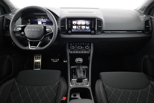 Skoda Karoq Sportline 1.5 TSI DSG Sportline, Navi, CANTON, Matrix, AreaView, Side, Kamera, el. Klappe, FS-beheizbar, 5 J.-Garantie 