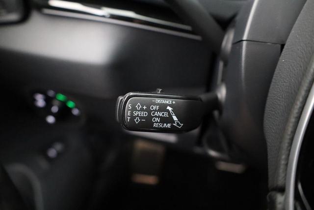 Skoda Karoq Sportline 1.5 TSI DSG Sportline, Navi, CANTON, Matrix, AreaView, Side, Kamera, el. Klappe, FS-beheizbar, 5 J.-Garantie 