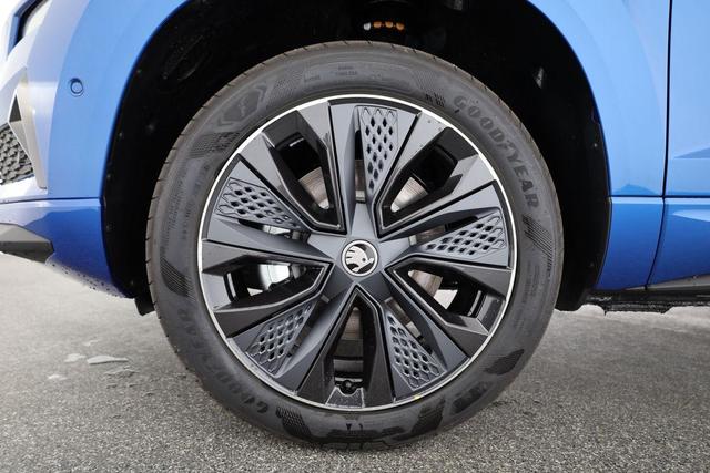 Skoda Karoq Sportline 1.5 TSI DSG Sportline, Navi, CANTON, Matrix, AreaView, Side, Kamera, el. Klappe, FS-beheizbar, 5 J.-Garantie 