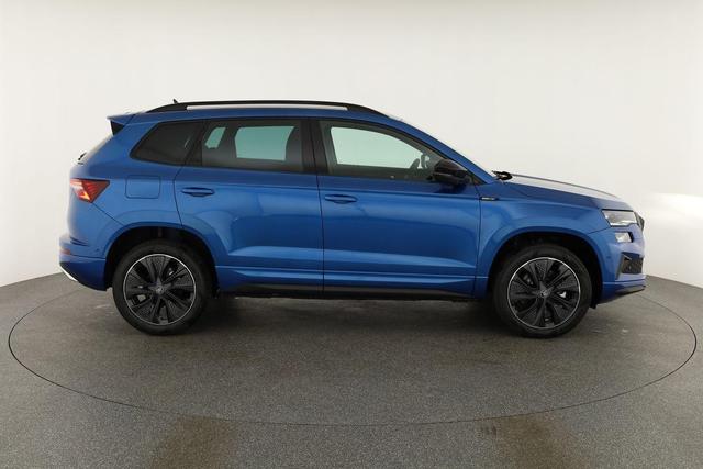 Skoda Karoq Sportline 1.5 TSI DSG Sportline, Navi, CANTON, Matrix, AreaView, Side, Kamera, el. Klappe, FS-beheizbar, 5 J.-Garantie 