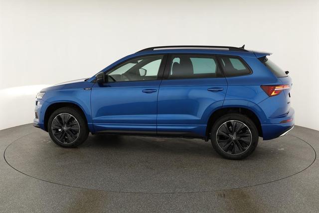 Skoda Karoq Sportline 1.5 TSI DSG Sportline, Navi, CANTON, Matrix, AreaView, Side, Kamera, el. Klappe, FS-beheizbar, 5 J.-Garantie 