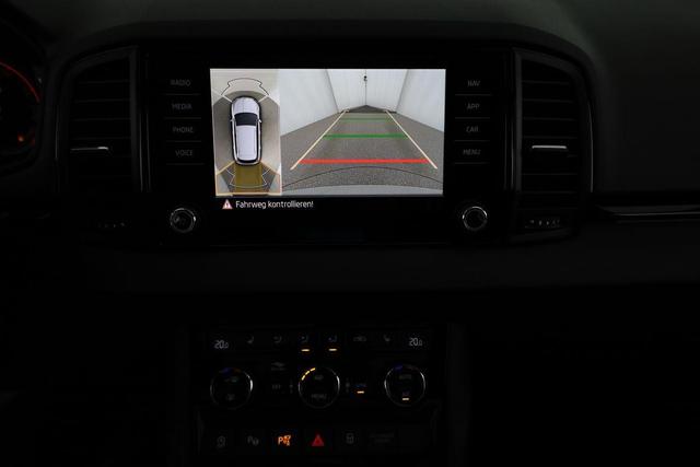 Skoda Karoq Sportline 1.5 TSI DSG Sportline, Pano, AHK, Navi, CANTON, Matrix, AreaView, Side, Kamera, el. Klappe, FS-beheizbar, 5 J.-Garantie 
