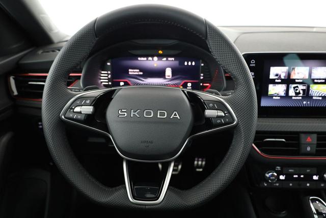 Skoda Kamiq Monte Carlo 1.0 TSI DSG Carlo, Pano, AHK, Navi, Matrix, el.Klappe, 18-Zoll, 5 J.-Garantie 