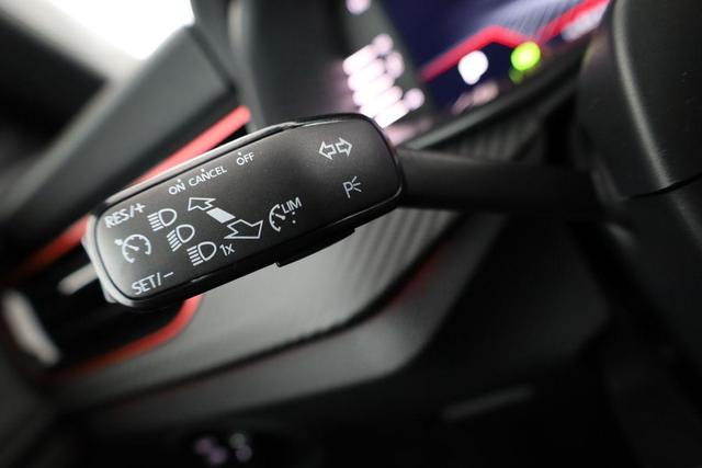 Skoda Kamiq Monte Carlo 1.0 TSI DSG Carlo, Pano, AHK, Navi, Matrix, el.Klappe, 18-Zoll, 5 J.-Garantie 