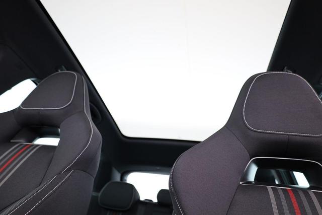 Skoda Kamiq Monte Carlo 1.0 TSI DSG Carlo, Pano, AHK, Navi, Matrix, el.Klappe, 18-Zoll, 5 J.-Garantie 
