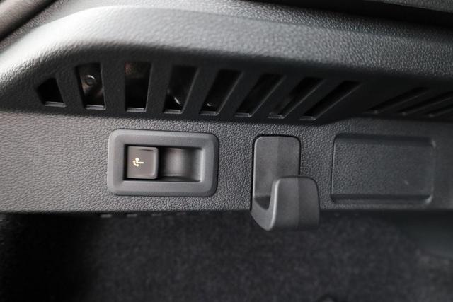 Skoda Kamiq Monte Carlo 1.0 TSI DSG Carlo, Pano, AHK, Navi, Matrix, el.Klappe, 18-Zoll, 5 J.-Garantie 