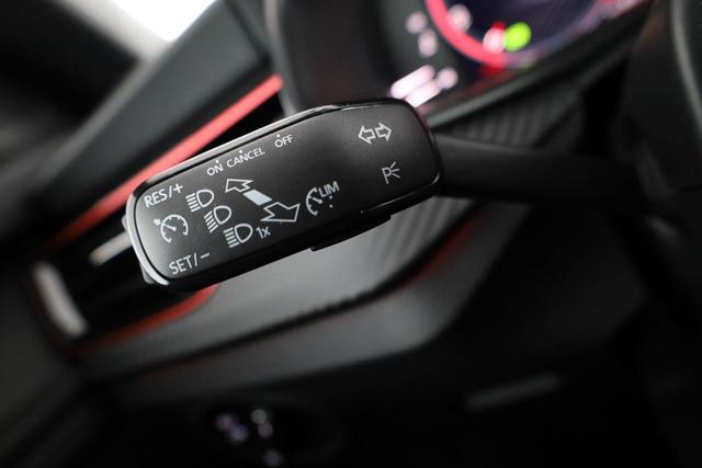 Skoda Kamiq Monte Carlo 1.0 TSI DSG Carlo, Pano, Matrix, Navi, Kamera, 17-Zoll, 5 J.-Garantie 