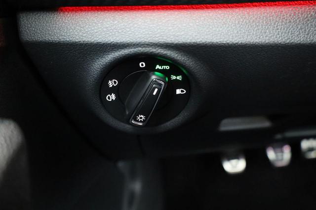 Skoda Kamiq Monte Carlo 1.5 TSI Carlo, Pano, Matrix, Navi, Kamera, 5 J.-Garantie 