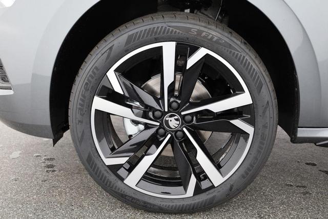 Skoda Kamiq Monte Carlo 1.5 TSI Carlo, Pano, Matrix, Navi, Kamera, 5 J.-Garantie 