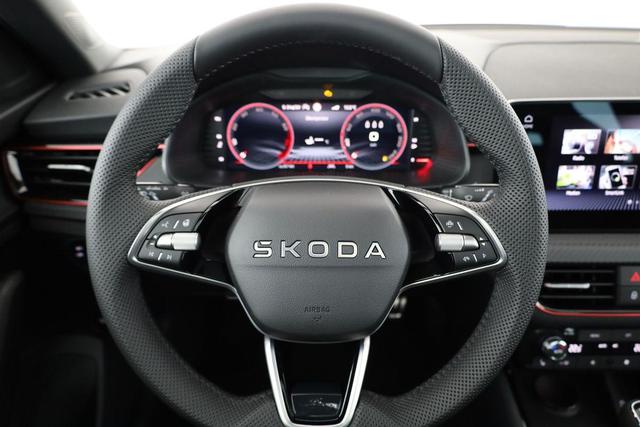 Skoda Kamiq Monte Carlo 1.5 TSI Carlo, Pano, AHK, Matrix, Navi, el. Klappe, 18-Zoll, 5 J.-Garantie 