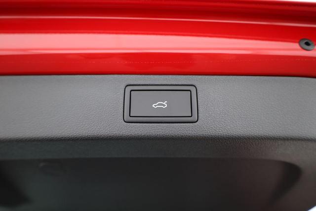 Skoda Kamiq Monte Carlo 1.5 TSI Carlo, Pano, AHK, Matrix, Navi, el. Klappe, 18-Zoll, 5 J.-Garantie 