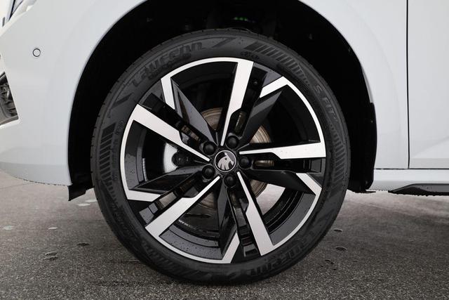 Skoda Kamiq Monte Carlo 1.5 TSI Carlo, Pano, AHK, Matrix, Navi, el. Klappe, 18-Zoll, 5 J.-Garantie 