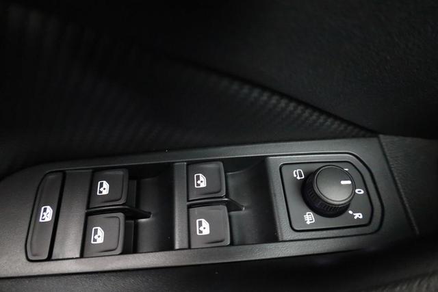 Skoda Kamiq Monte Carlo 1.5 TSI DSG Carlo, Pano, Matrix, Navi, Side, 18-Zoll, 5 J.-Garantie 