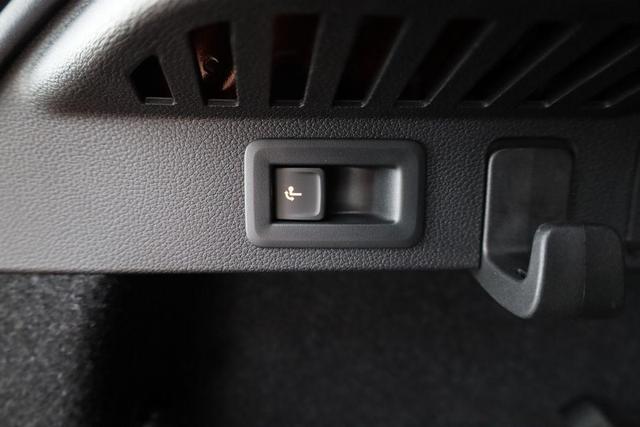 Skoda Kamiq Monte Carlo 1.5 TSI DSG Carlo, Pano, AHK, Matrix, Navi, Side, 18-Zoll, 5 J.-Garantie 