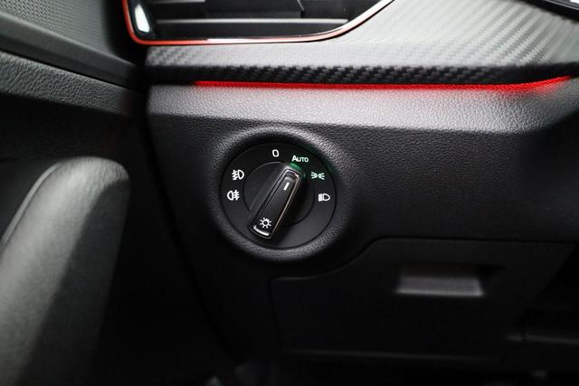 Skoda Kamiq Monte Carlo 1.5 TSI DSG Carlo, Pano, AHK, Matrix, Navi, Side, 18-Zoll, 5 J.-Garantie 
