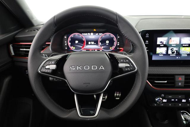 Skoda Kamiq Monte Carlo 1.5 TSI DSG Carlo, Pano, AHK, Matrix, Navi, Side, 18-Zoll, 5 J.-Garantie 