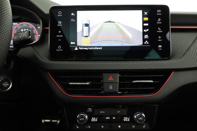 Skoda Kamiq Monte Carlo 1.5 TSI DSG Carlo, Pano, AHK, Matrix, Navi, Side, 18-Zoll, 5 J.-Garantie 