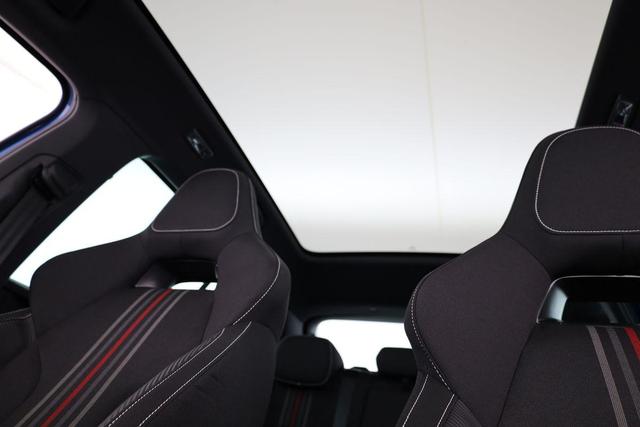 Skoda Kamiq Monte Carlo 1.5 TSI DSG Carlo, Pano, AHK, Matrix, Navi, Side, 18-Zoll, 5 J.-Garantie 