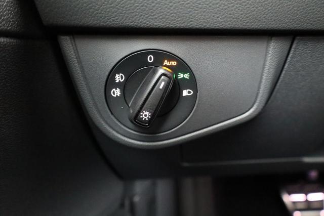 Volkswagen Taigo R-Line 1.5 TSI DSG Black, AHK, Navi, IQ.Light, IQ.Drive, Kamera, ACC, 18-Zoll 