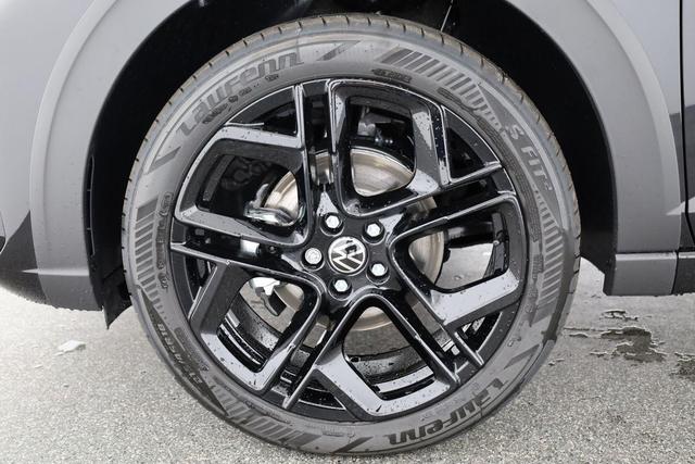 Volkswagen Taigo R-Line 1.5 TSI DSG Black, AHK, Navi, IQ.Light, IQ.Drive, Kamera, ACC, 18-Zoll 