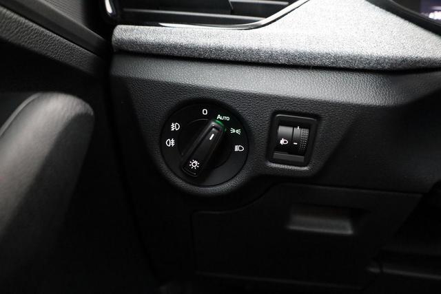 Skoda Kamiq Selection 1.0 TSI DSG Selection, LED, Kamera, Ladeboden, 16-Zoll, 4 J.-Garantie 