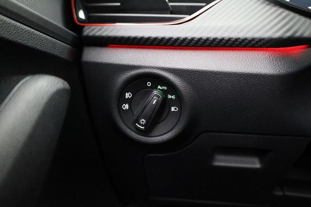 Skoda Kamiq Monte Carlo 1.5 TSI DSG Carlo, Pano, Matrix, Navi, Side, 18-Zoll, 5 J.-Garantie 