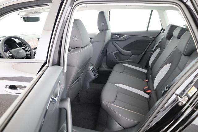 Skoda Kamiq Selection 1.0 TSI DSG Selection, LED, Kamera, Ladeboden, 16-Zoll, 4 J.-Garantie 