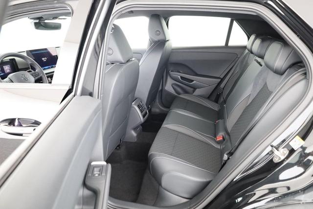 Volkswagen T-Roc 1.5 eTSI 110 kW R-Line DSG Black, AHK, IQ.Light, Kamera, el. Klappe, 19-Zoll 