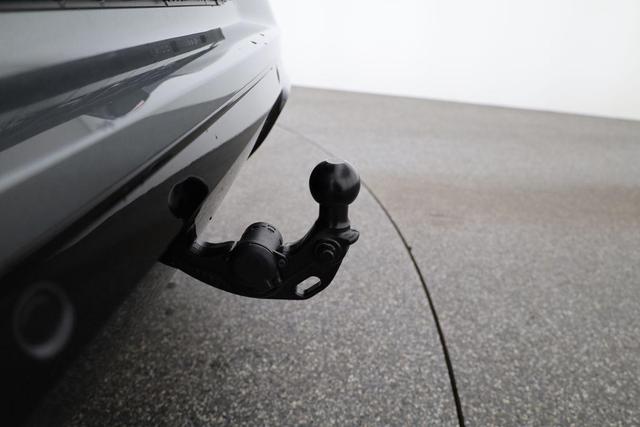 Volkswagen T-Roc 1.5 eTSI 110 kW R-Line DSG Black, AHK, IQ.Light, Kamera, el. Klappe, 19-Zoll 