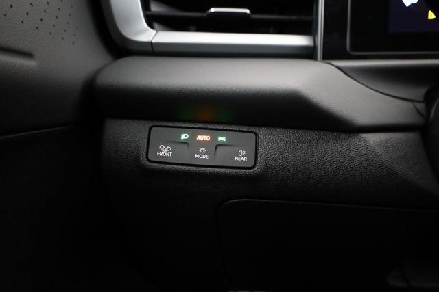 Volkswagen T-Roc 1.5 eTSI 110 kW R-Line DSG Black, AHK, IQ.Light, Kamera, el. Klappe, 19-Zoll 