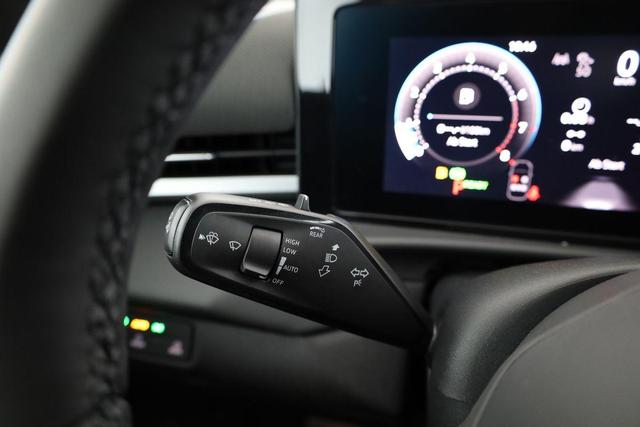 Volkswagen T-Roc 1.5 eTSI 110 kW R-Line DSG Black, AHK, IQ.Light, Kamera, el. Klappe, 19-Zoll 