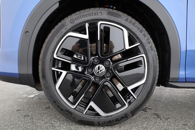 Volkswagen T-Roc 1.5 eTSI 110 kW R-Line DSG Black, AHK, IQ.Light, Kamera, el. Klappe, 19-Zoll 
