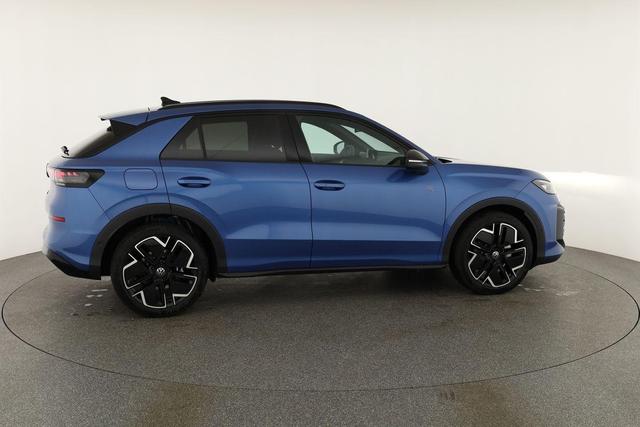 Volkswagen T-Roc 1.5 eTSI 110 kW R-Line DSG Black, AHK, IQ.Light, Kamera, el. Klappe, 19-Zoll 