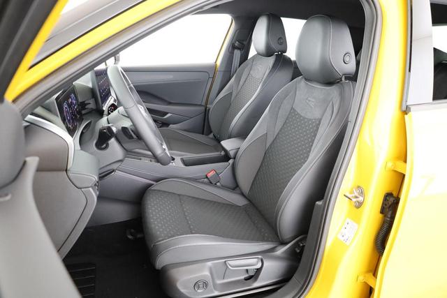 Volkswagen T-Roc 1.5 eTSI 110 kW R-Line DSG Black, AHK, IQ.Light, Kamera, el. Klappe, 19-Zoll 