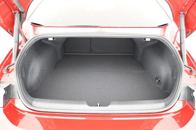 Hyundai IONIQ 6 Top Line Elektro 4WD Top-LINE 4WD, HuD, Navi, Matrix, AreaView, BOSE, Side 