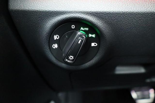 Skoda Kamiq Monte Carlo 1.5 TSI DSG Carlo, Pano, Matrix, Navi, Side, 18-Zoll, 5 J.-Garantie 