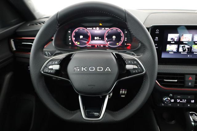 Skoda Kamiq Monte Carlo 1.5 TSI DSG Carlo, Pano, AHK, Matrix, Navi, Side, 18-Zoll, 5 J.-Garantie 